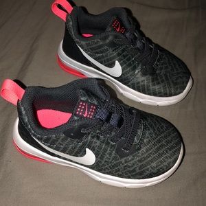 Toddler Nike Air sneakers size 7c